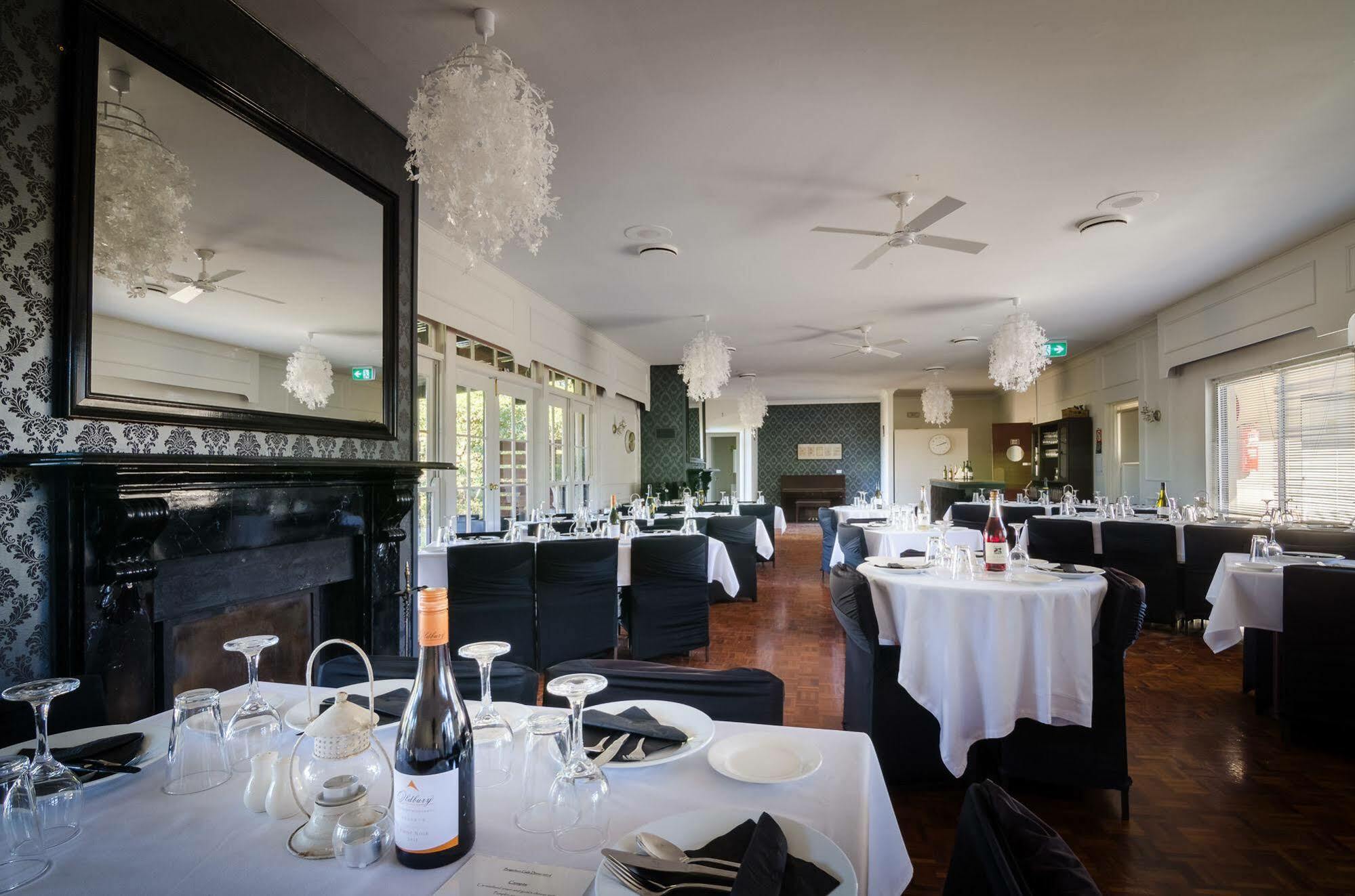 Bundanoon Country Inn Motel Ngoại thất bức ảnh